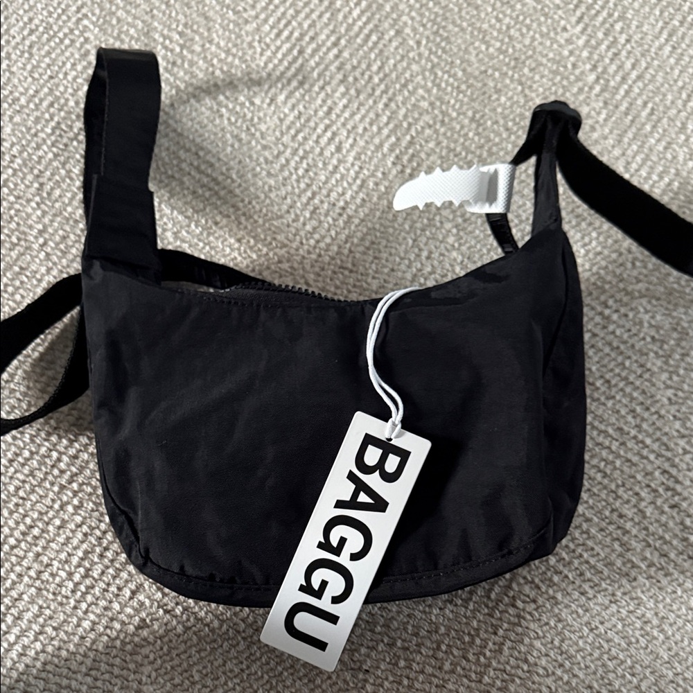 BAGGU Black Mini Crossbody